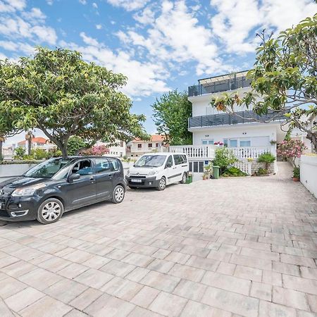 Apartments And Rooms Mare Vodice Luaran gambar