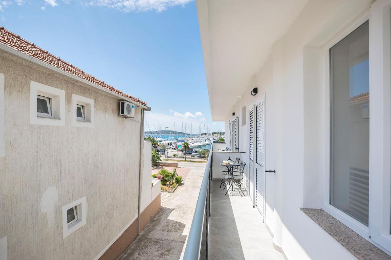 Apartments And Rooms Mare Vodice Luaran gambar